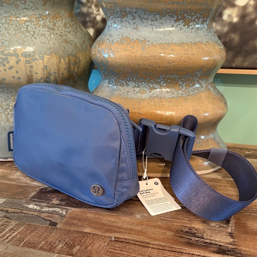 lululemon athletica Oasis Blue Everywhere 1L Belt Bag
